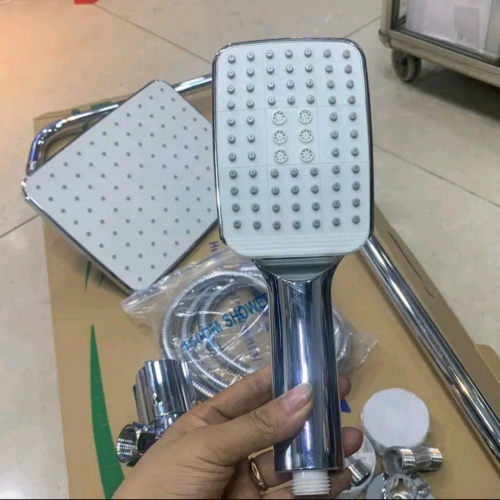 Sen Chỉnh Nhiệt Bóng Đồng Thau Nóng Lạnh SSE13